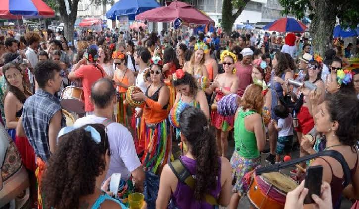 Pelo menos treze capitais e Distrito Federal não terão Carnaval de rua neste ano