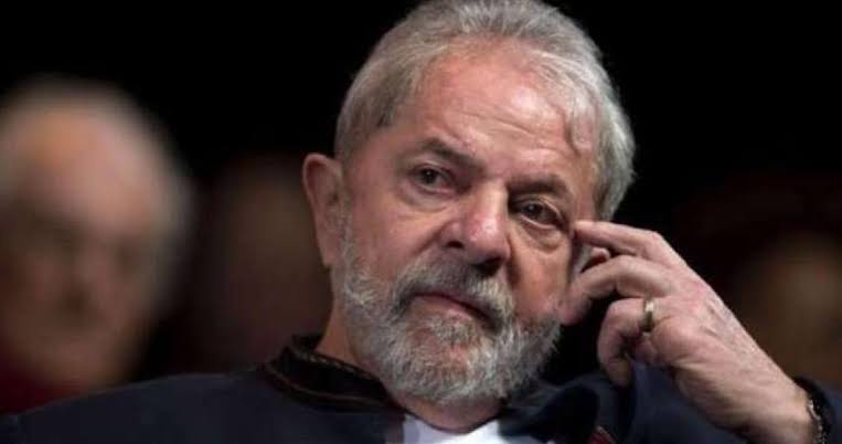 Inédito: Lula pede “menos” aos institutos de pesquisas: “essa história de ganhar no primeiro turno vai me f****”