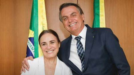 Regina Duarte publica montagem de Bolsonaro ao lado de Jesus