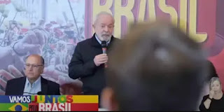 Homem invade evento do PT em discurso de Lula: “Corrupto”; Vídeo