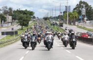 AGORA! Bolsonaro faz ‘motociata’ em Natal e é aclamado pela população nas ruas aos gritos de 