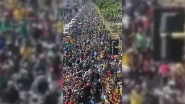 VÍDEO: Imagens impressionantes mostram Bolsonaro sendo aclamado por uma multidão em Feira de Santana, na Bahia