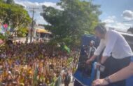 “Lula Ladrão, seu lugar é na prisão”, dizem os conterrâneos de Lula durante visita de Bolsonaro; VEJA VÍDEO