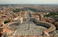Vaticano investiga orgia em igreja durante a pandemia
