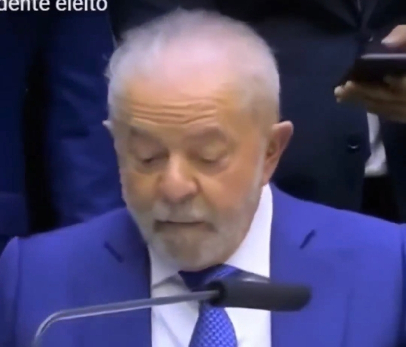 BOMBA: Lula deixa microfone ligado e confessa a Lira: “é rapaz, nunca que eu ia ganhar a eleição…”; VEJA VÍDEO