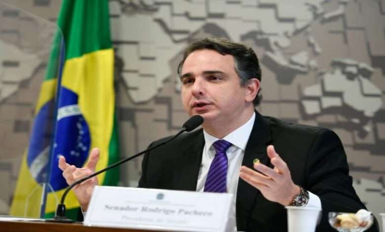 Deputado federal eleito denuncia Pacheco por improbidade administrativa