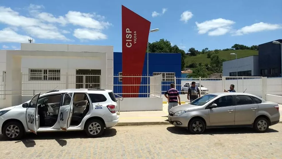 Homem é preso suspeito de estuprar e engravidar filha de 13 anos em Chã Preta, AL