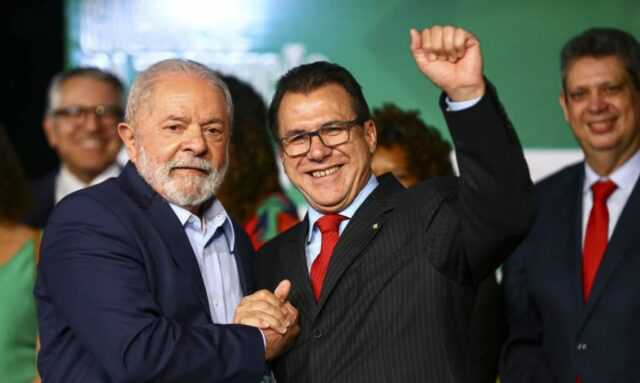 “Faz o L” – Governo Lula pretende acabar com saque-aniversário do FGTS