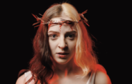 Show apresenta Jesus Cristo com “gênero neutro”, na Escócia