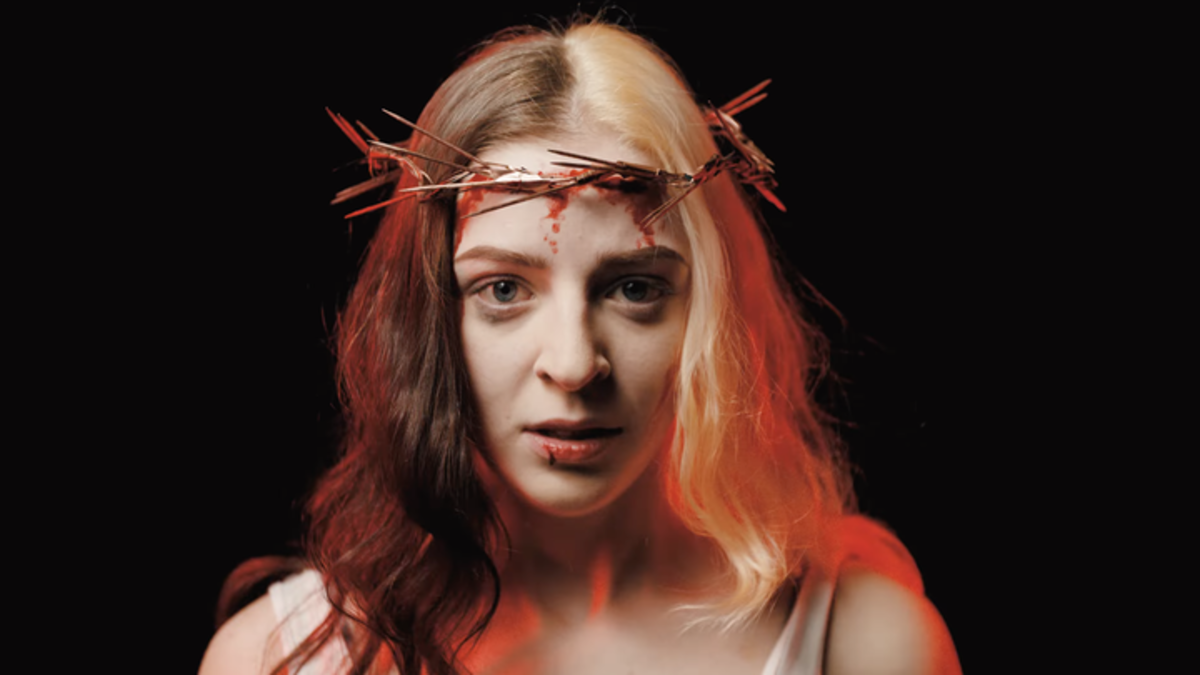 Show apresenta Jesus Cristo com “gênero neutro”, na Escócia