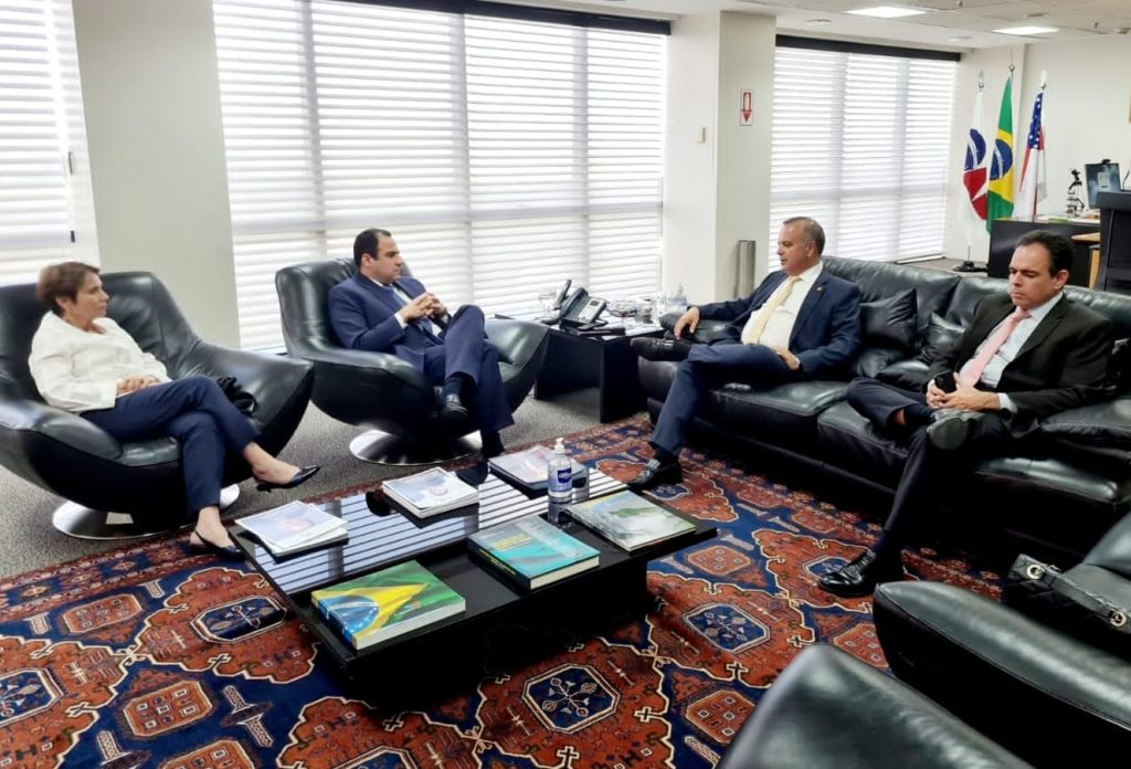 Comissão do Senado vai até a papuda ver condições de presos do QG do Exército e ficam perplexos: “não há condições dignas”