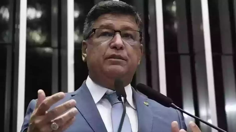 Carlos Viana afirma que conselho de ética será acionado se for provado algo contra do Val