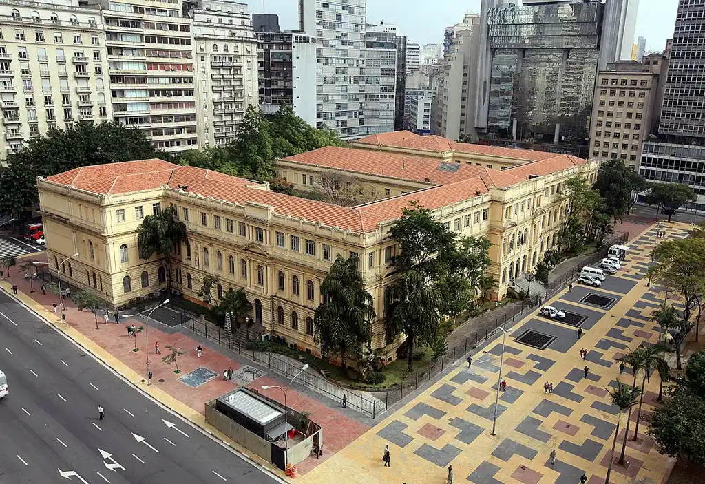 Concurso SEE SP: saem editais com 874 vagas de agente escolar