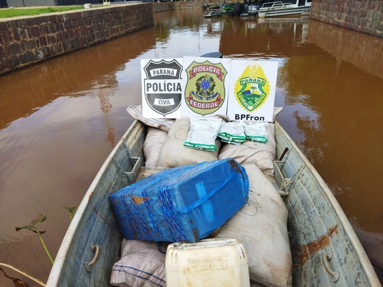 PF, BPFRON e TIGRE apreendem embarcação com agrotóxicos contrabandeados