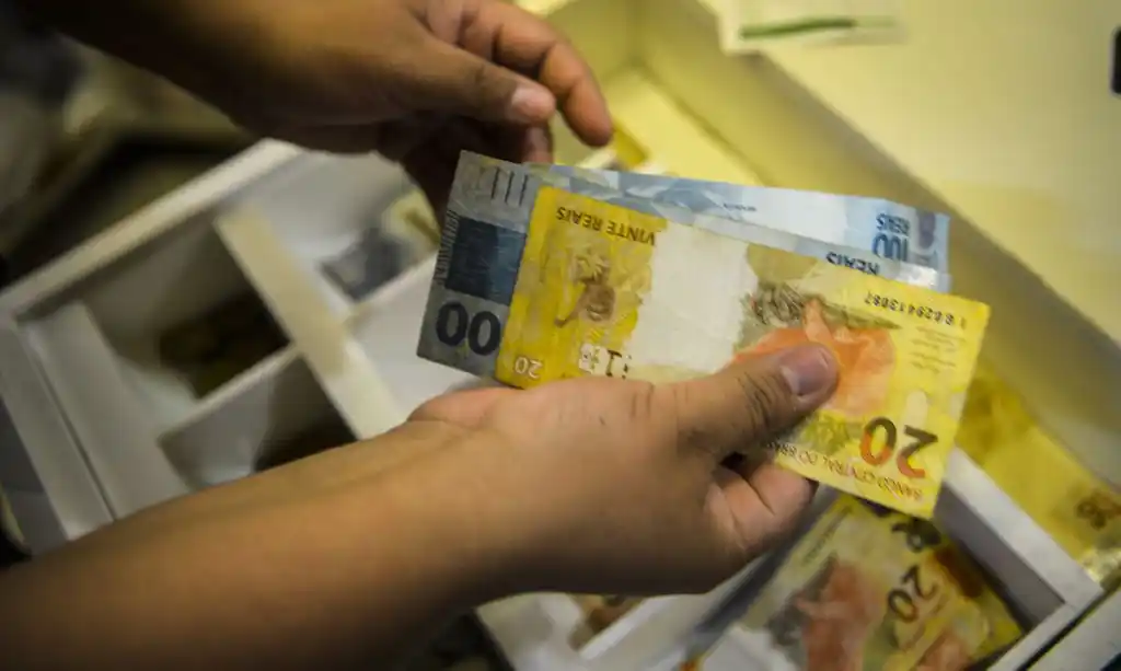 Governo oferece proposta de reajuste de 7,9% aos servidores