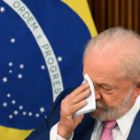 BRASIL: LULA FALA FRASE CONFUSA E DEIXA CHANCELER ALEMÃO PERDIDO; ASSISTA