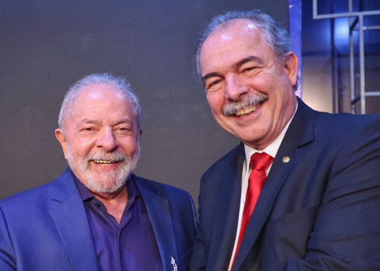 Mercadante assume BNDES e confirma: banco vai financiar países de esquerda