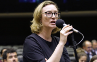 Maria do Rosário participa de reunião da Frente Parlamentar Evangélica