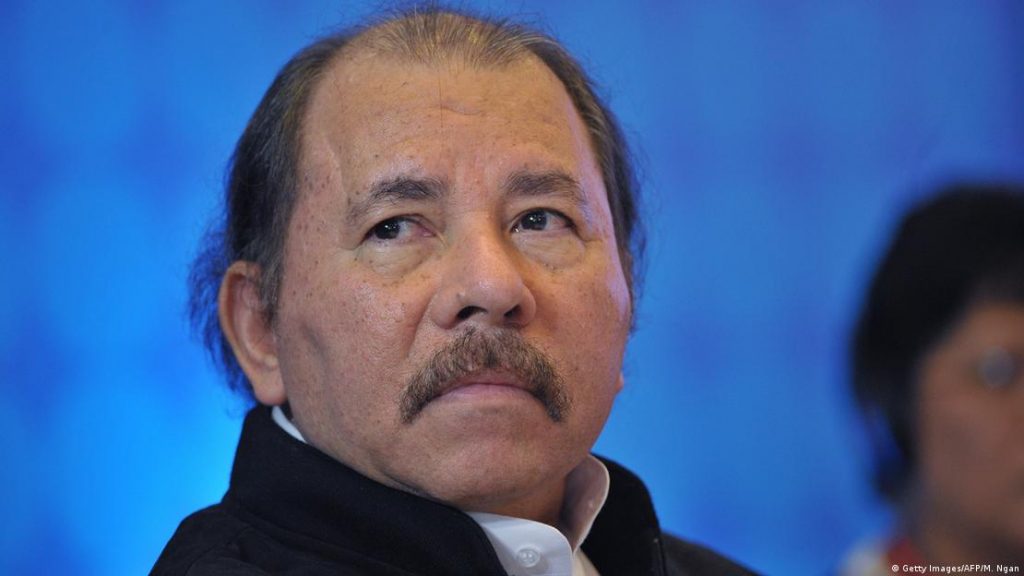 Padre crítico de Ortega é condenado a 10 anos de prisão por fake news e atentado à integridade nacional