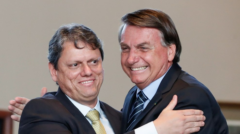 TARCÍSIO SANCIONA LEI QUE OBRIGA OS BARES E BALADAS A PROTEGEREM MULHERES