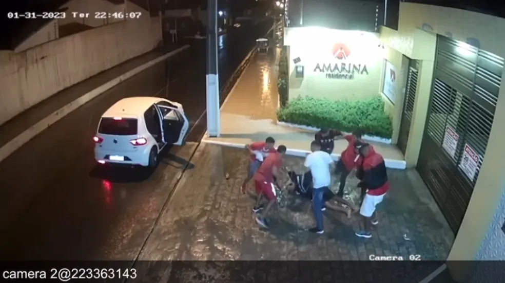 Torcedor do ASA é agredido na rua por integrantes de torcida organizada do CRB em Arapiraca