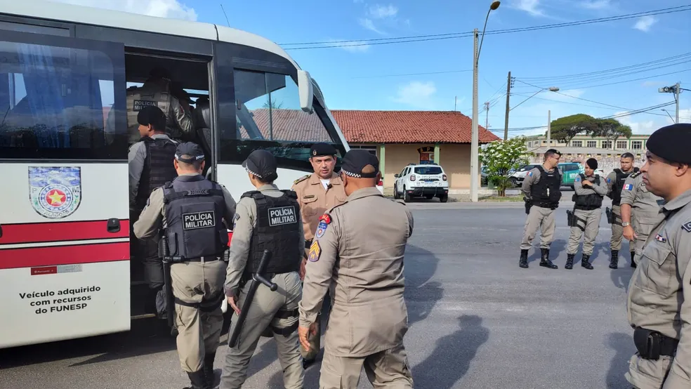 PMs embarcam para o interior de Alagoas para reforçar segurança no carnaval