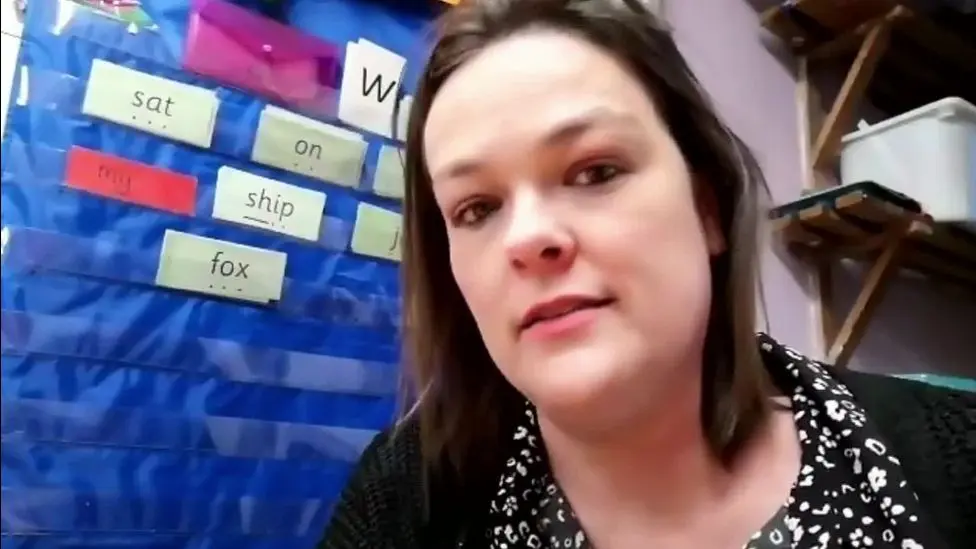 Uma mulher de 35 anos descobriu câncer após notar alterações no intestino