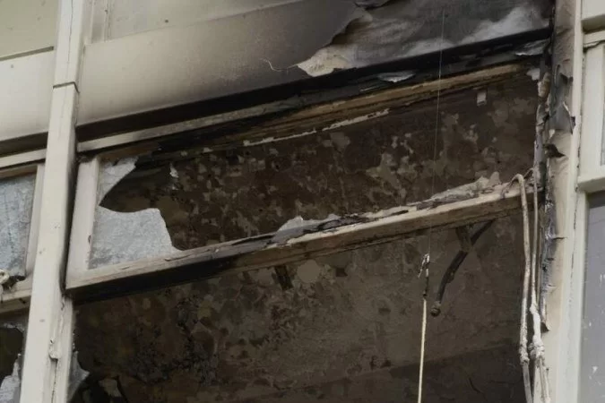 Incêndio atinge o prédio do Comando da Marinha, na manhã deste sábado