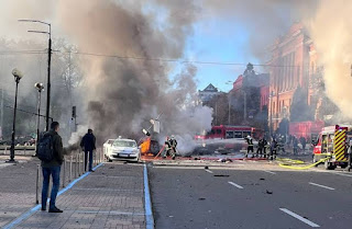 MUNDO: TROPAS RUSSAS INTENSIFICAM BOMBARDEIOS E TRANSFORMAM CIDADE UCRANIANA EM CENÁRIO APOCALÍPTICO