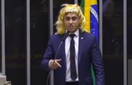 Deputada do PSOL pede a Moraes suspensão dos perfis de Nikolas