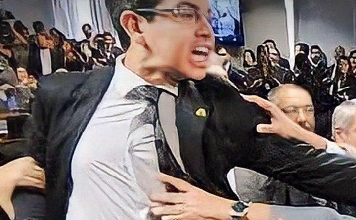 Senador  Randolfe Rodrigues  fica enfurecido após  STF arquivar CPI da Covid, entenda!
