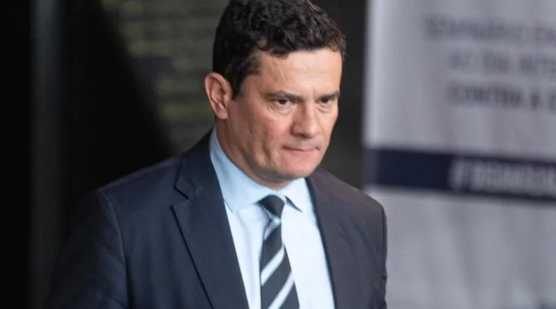 Após negacionismo de Lula, que atacou Moro sem provas, juíza tira sigilo de investigação sobre PCC