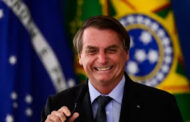 MUNDO: BOLSONARO É APLAUDIDO EM RESTAURANTE BRASILEIRO NOS EUA