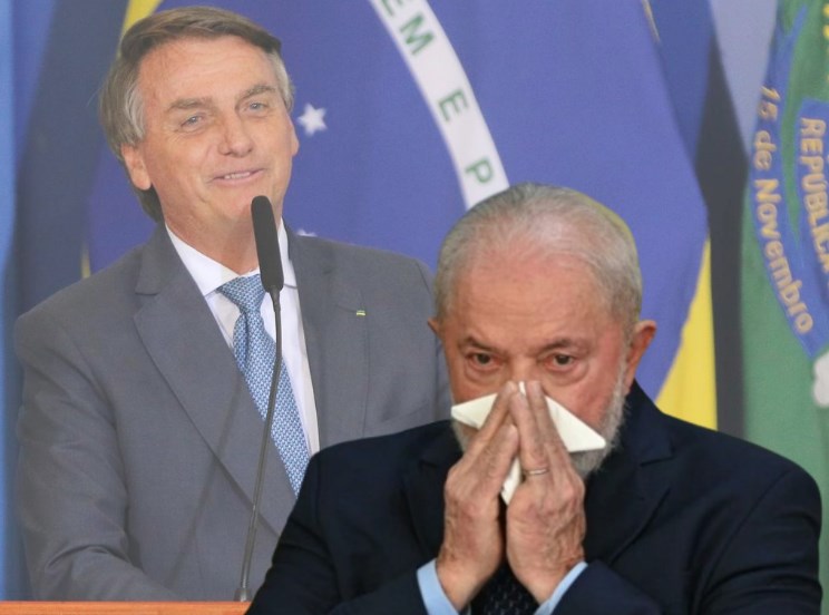 Coincidência ou farsa?: Pneumonia de Lula tem data pra acabar e coincide com chegada de Bolsonaro ao Brasil