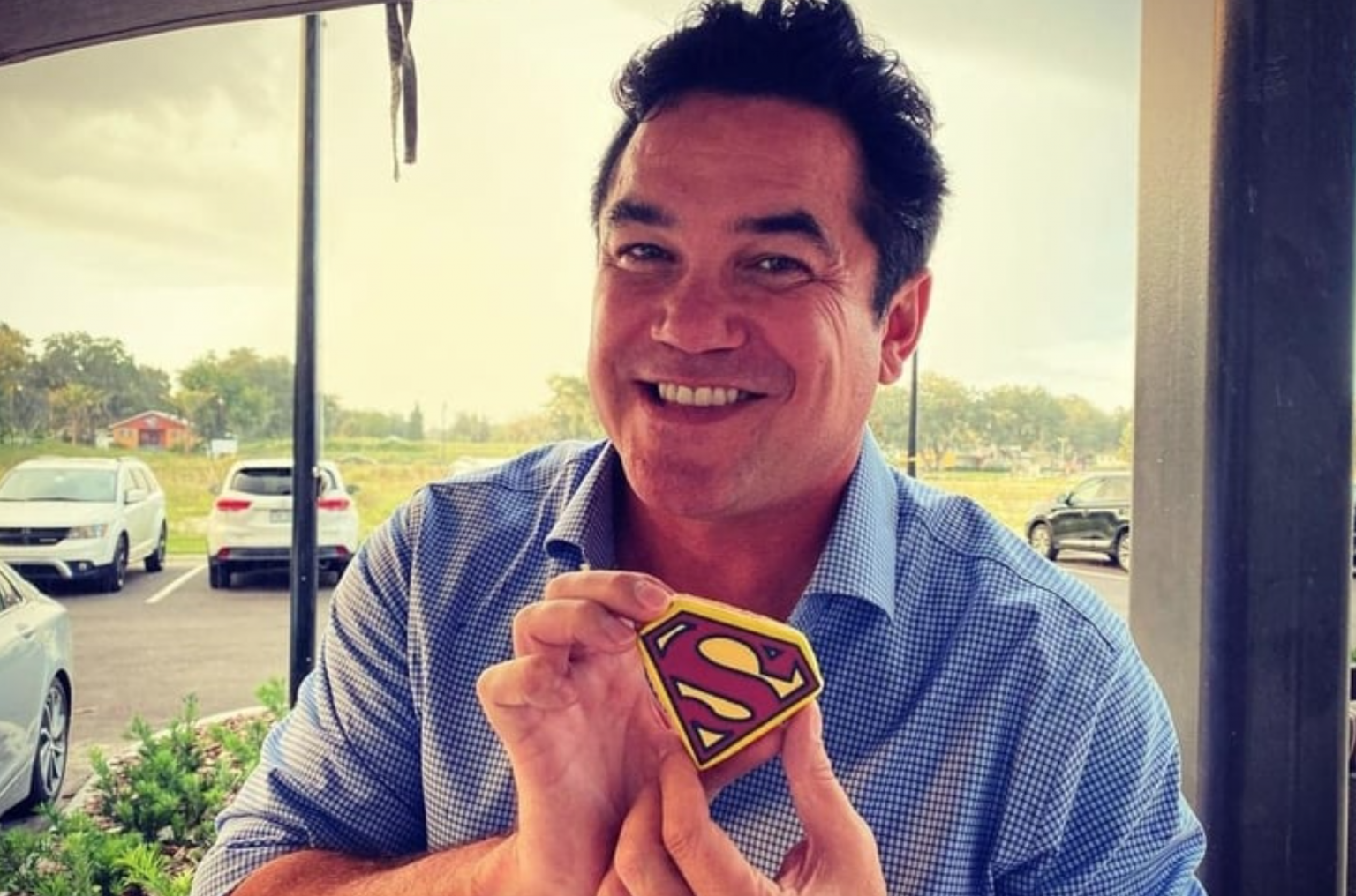 “Minha fé ficou mais forte”, diz ator de Superman após nascimento do filho