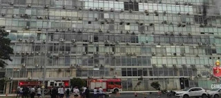 BRASIL: PRÉDIO DO MINISTÉRIO DA DEFESA É INCENDIADO