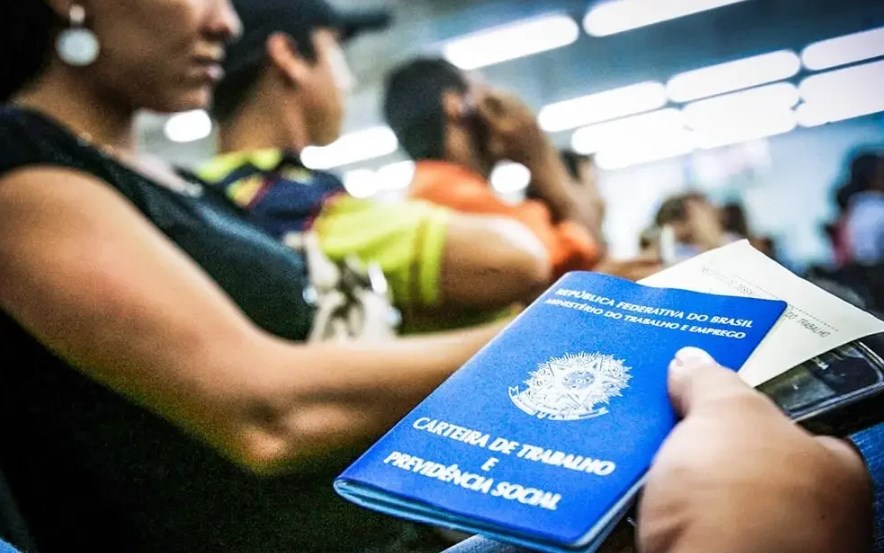 Desemprego volta a subir no país após dez quedas consecutivas e afeta 9 milhões de brasileiros