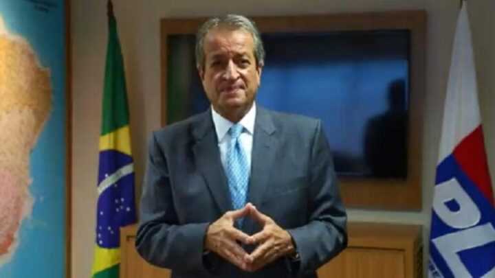 Valdemar: Bolsonaro deve voltar ao Brasil em abril