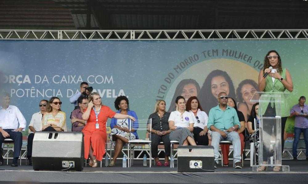 No Rio, Caixa Econômica lança Programa Mulheres de Favela