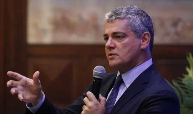 Troyjo renuncia à presidência do Banco dos Brics e abre caminho para Dilma