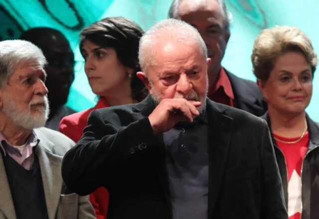 Lula diz que levou 11 contêineres cheios de presentes quando deixou a Presidência (veja o vídeo)