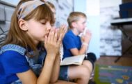 MP orienta professores para não falarem “Deus te abençoe” e nem façam a oração do “Pai-Nosso” com os alunos