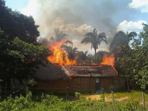 Casas de comunidades tradicionais são incendiadas no Maranhão