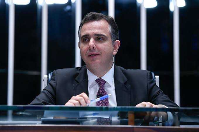 Projeto de Pacheco esvazia Lira e blinda o STF de impeachment