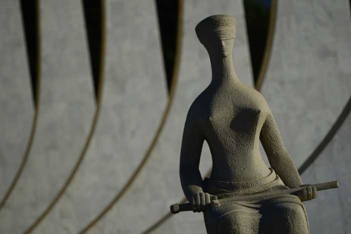 Maioria do STF derruba prisão especial para quem tem curso superior