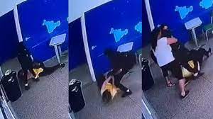 Vídeo: Professora de Ed. Física imobiliza aluno armado em sala