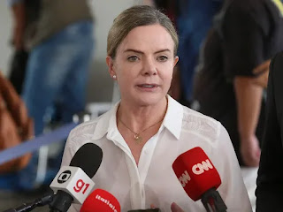 BRASIL: PRESIDENTE DO PT FAZ POSTAGEM POLÊMICA E AGRAVA CRISE INTERNA NO GOVERNO LULA