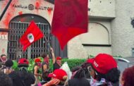 Veja momento em que MST faz ataque terrorista e vandaliza loja de vinhos em São Paulo: “Protesto contra o agro”; VEJA VÍDEO