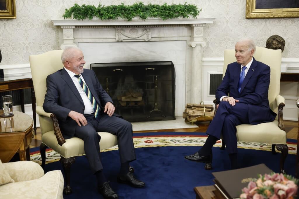 Lula retoma exigência de vistos para EUA, Japão, Canadá e Austrália