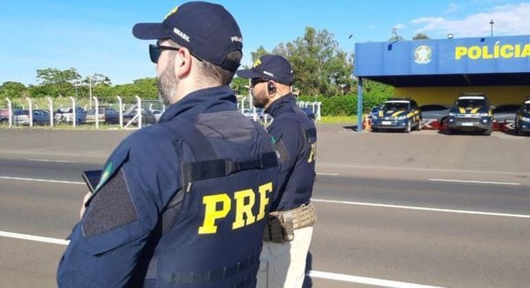 Lula quer “desbolsonarizar”PRF e troca superintendentes nos 26 estados e no Distrito Federal